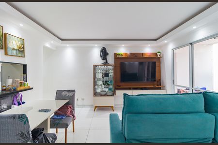 Apartamento à venda com 76m², 3 quartos e 1 vaga Apartamento à venda com 76m², 3 quartos e 1 vagaSala
