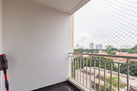 Apartamento à venda com 76m², 3 quartos e 1 vaga Apartamento à venda com 76m², 3 quartos e 1 vagaVaranda