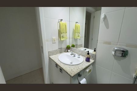 Apartamento para alugar com 90m², 3 quartos e 2 vagas Apartamento para alugar com 90m², 3 quartos e 2 vagasBanheiro
