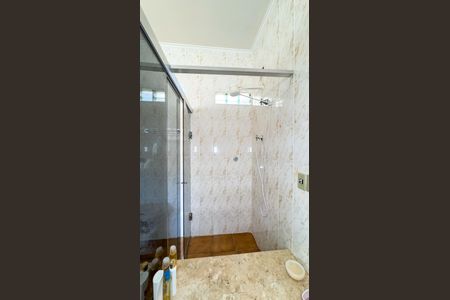 Casa à venda com 206m², 3 quartos e 2 vagas Casa à venda com 206m², 3 quartos e 2 vagasBanheiro da Suíte