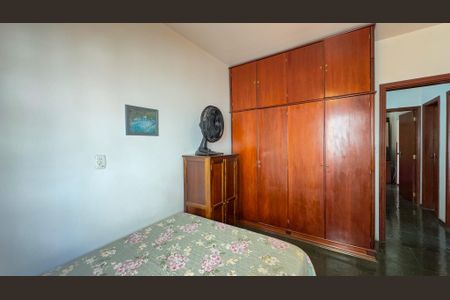 Casa à venda com 206m², 3 quartos e 2 vagas Casa à venda com 206m², 3 quartos e 2 vagasQuarto 1