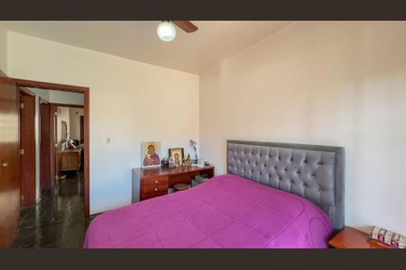 Casa à venda com 206m², 3 quartos e 2 vagas Casa à venda com 206m², 3 quartos e 2 vagasQuarto Suíte