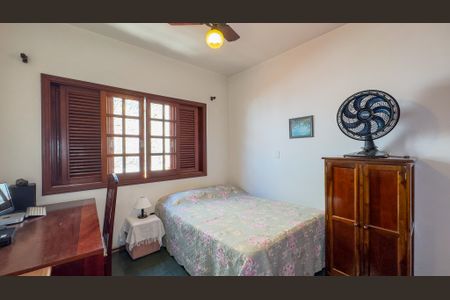 Casa à venda com 206m², 3 quartos e 2 vagas Casa à venda com 206m², 3 quartos e 2 vagasQuarto 1