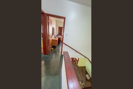 Casa à venda com 206m², 3 quartos e 2 vagas Casa à venda com 206m², 3 quartos e 2 vagasCorredor