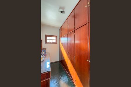 Casa à venda com 206m², 3 quartos e 2 vagas Casa à venda com 206m², 3 quartos e 2 vagasCloset da suíte