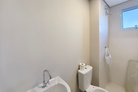Apartamento para alugar com 45m², 2 quartos e 1 vaga Apartamento para alugar com 45m², 2 quartos e 1 vagaBanheiro