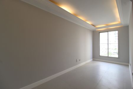 Sala de apartamento para alugar com 2 quartos, 50m² em Moema, São Paulo