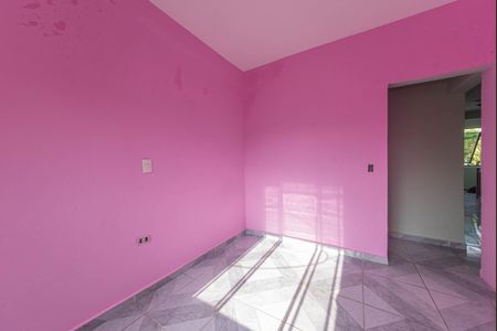 Quarto 1 de casa para alugar com 2 quartos, 43m² em Cidade Ipava, São Paulo