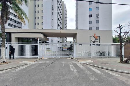 Apartamento à venda com 65m², 2 quartos e 1 vagaFachada