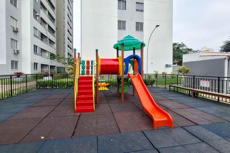 Apartamento à venda com 65m², 2 quartos e 1 vagaÁrea comum