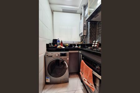 Apartamento à venda com 65m², 2 quartos e 1 vagaÁrea de Serviço