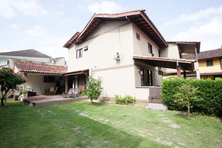 Casa de condomínio à venda com 400m², 4 quartos e 6 vagasGaragem