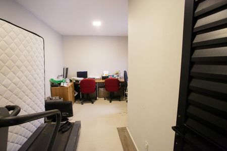 Casa de condomínio à venda com 400m², 4 quartos e 6 vagasQuarto de Serviço