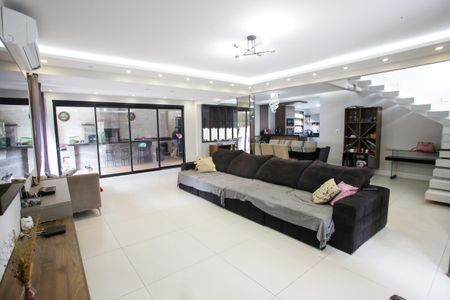 Sala de Estar de casa de condomínio à venda com 4 quartos, 400m² em Jacarepaguá, Rio de Janeiro