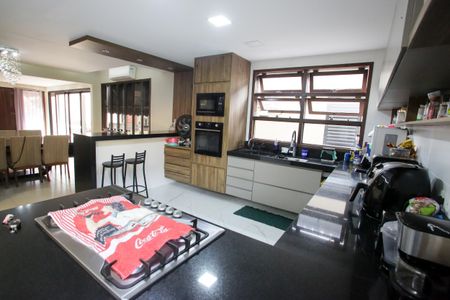 Casa de condomínio à venda com 400m², 4 quartos e 6 vagasCozinha