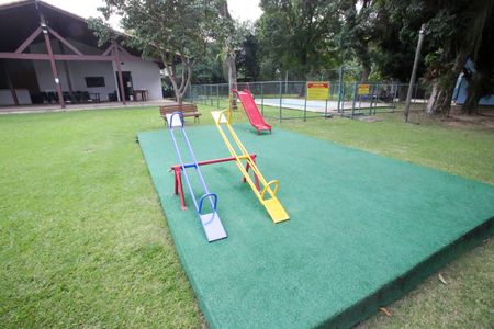 Casa de condomínio à venda com 400m², 4 quartos e 6 vagasÁrea comum - Playground