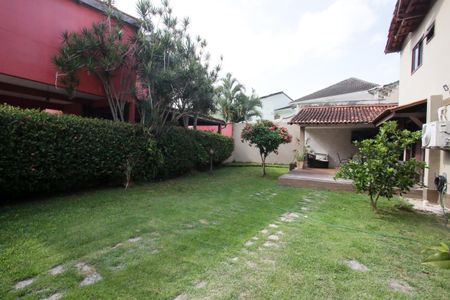 Casa de condomínio à venda com 400m², 4 quartos e 6 vagasGaragem
