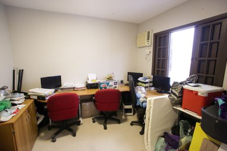 Casa de condomínio à venda com 400m², 4 quartos e 6 vagasQuarto de Serviço