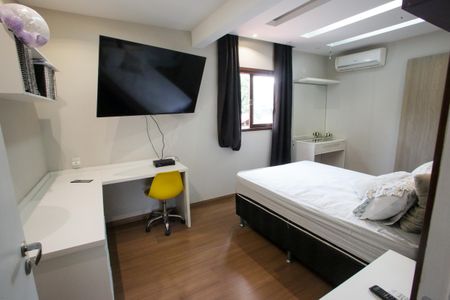 Casa de condomínio à venda com 400m², 4 quartos e 6 vagasQuarto da Suíte 3