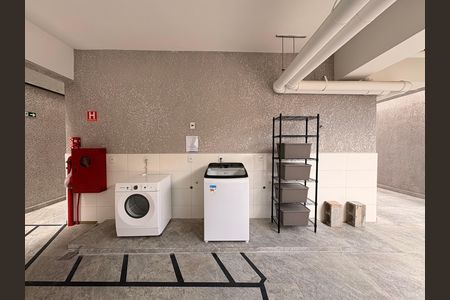 Studio para alugar com 20m², 1 quarto e sem vaga Studio para alugar com 20m², 1 quarto e sem vagaLavanderia