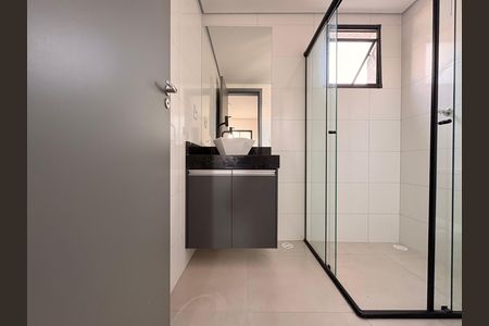 Banheiro  de kitnet/studio para alugar com 1 quarto, 20m² em Vila Sao Pedro, Santo André