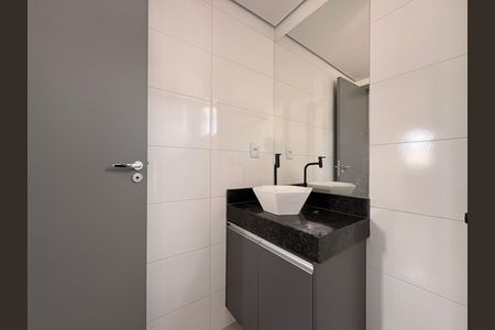 Banheiro de kitnet/studio para alugar com 1 quarto, 20m² em Vila Sao Pedro, Santo André
