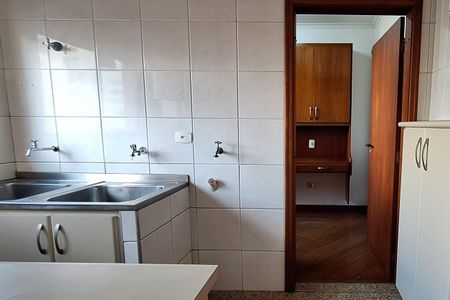 Apartamento para alugar com 161m², 3 quartos e 2 vagas Apartamento para alugar com 161m², 3 quartos e 2 vagasLavanderia