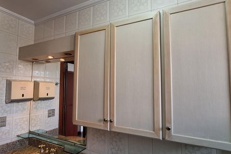 Apartamento para alugar com 161m², 3 quartos e 2 vagas Apartamento para alugar com 161m², 3 quartos e 2 vagasSuíte
