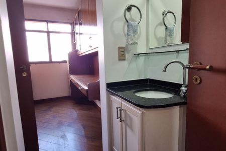 Apartamento para alugar com 161m², 3 quartos e 2 vagas Apartamento para alugar com 161m², 3 quartos e 2 vagasLavabo