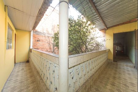 Quintal de casa para alugar com 2 quartos, 46m² em Cidade Ipava, São Paulo