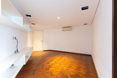 Apartamento à venda com 300m², 4 quartos e 4 vagas Apartamento à venda com 300m², 4 quartos e 4 vagasQuarto