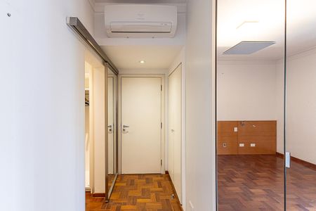 Apartamento à venda com 300m², 4 quartos e 4 vagas Apartamento à venda com 300m², 4 quartos e 4 vagasSuíte 1