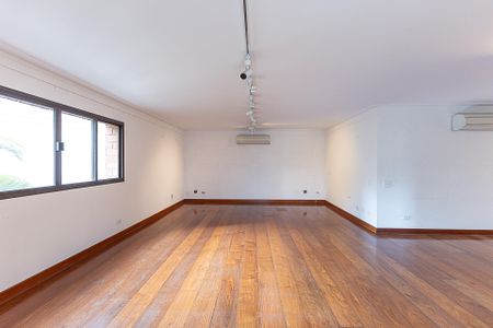 Apartamento à venda com 300m², 4 quartos e 4 vagas Apartamento à venda com 300m², 4 quartos e 4 vagasSala