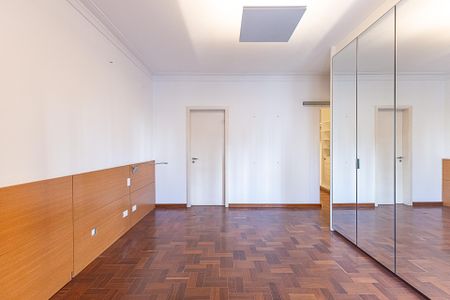Apartamento à venda com 300m², 4 quartos e 4 vagas Apartamento à venda com 300m², 4 quartos e 4 vagasSuíte 1
