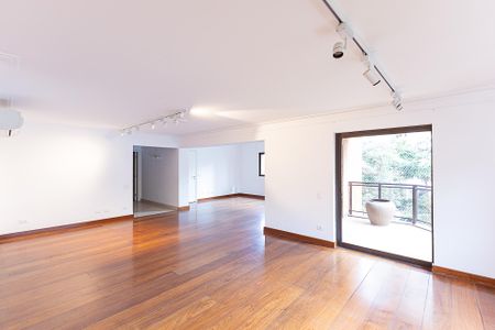 Apartamento à venda com 300m², 4 quartos e 4 vagas Apartamento à venda com 300m², 4 quartos e 4 vagasSala