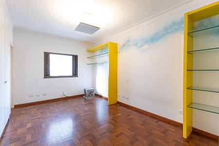 Apartamento à venda com 300m², 4 quartos e 4 vagas Apartamento à venda com 300m², 4 quartos e 4 vagasSuíte 2