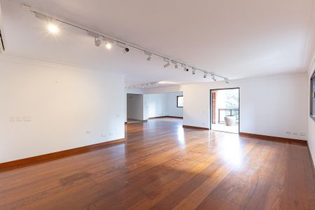 Apartamento à venda com 300m², 4 quartos e 4 vagas Apartamento à venda com 300m², 4 quartos e 4 vagasSala