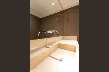 Apartamento à venda com 300m², 4 quartos e 4 vagas Apartamento à venda com 300m², 4 quartos e 4 vagasLavabo