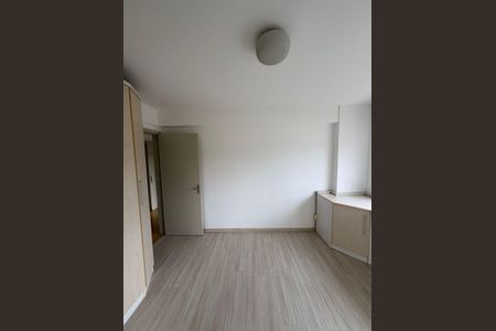 Apartamento à venda com 93m², 3 quartos e 1 vagaQuarto