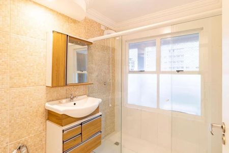 Casa para alugar com 200m², 4 quartos e sem vaga Casa para alugar com 200m², 4 quartos e sem vagaBanheiro 1