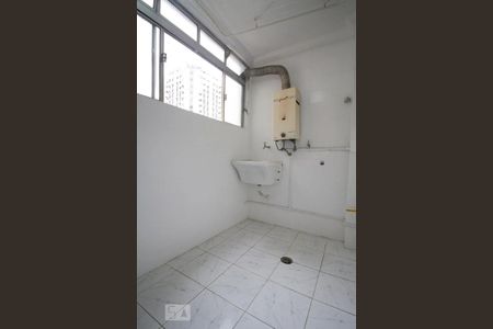Apartamento à venda com 102m², 2 quartos e 1 vaga Apartamento à venda com 102m², 2 quartos e 1 vagaLavanderia