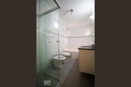 Apartamento à venda com 102m², 2 quartos e 1 vaga Apartamento à venda com 102m², 2 quartos e 1 vagaBanheiro