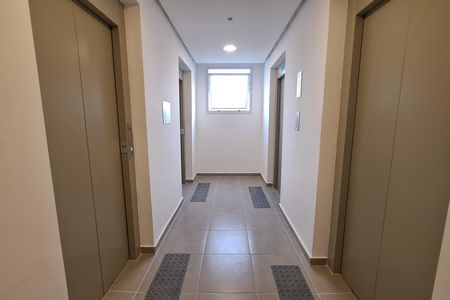 Apartamento à venda com 39m², 2 quartos e sem vagaHall social
