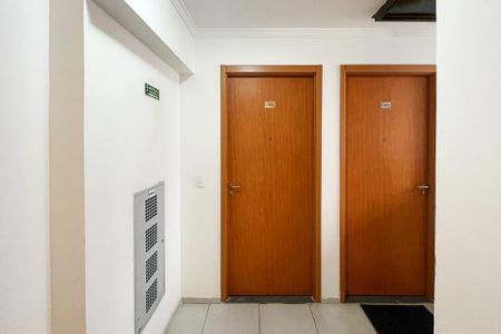 Apartamento para alugar com 45m², 2 quartos e 1 vaga Apartamento para alugar com 45m², 2 quartos e 1 vagaHall Andar