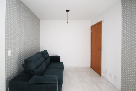 Sala de apartamento para alugar com 2 quartos, 45m² em Lajeado, Cotia