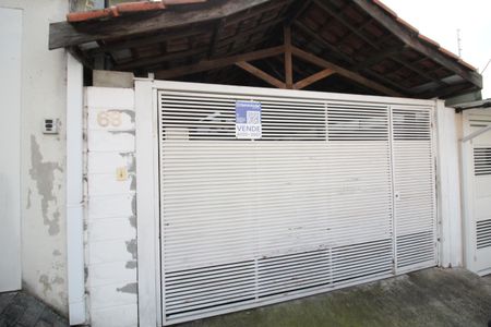 Casa para alugar com 200m², 3 quartos e 2 vagasFachada