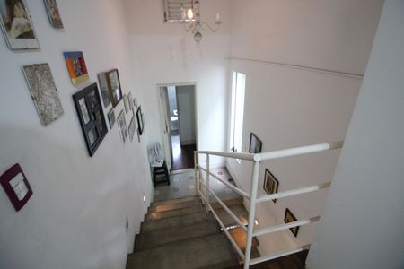 Corredor de casa para alugar com 3 quartos, 200m² em Cidade São Francisco, São Paulo
