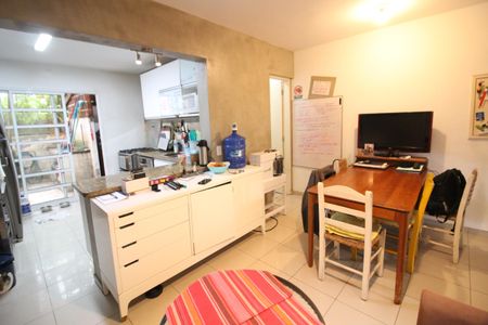 Casa para alugar com 200m², 3 quartos e 2 vagasCozinha