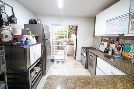 Casa para alugar com 200m², 3 quartos e 2 vagasCozinha