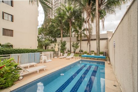 Apartamento à venda com 56m², 2 quartos e 1 vaga Apartamento à venda com 56m², 2 quartos e 1 vagaÁrea comum - Piscina